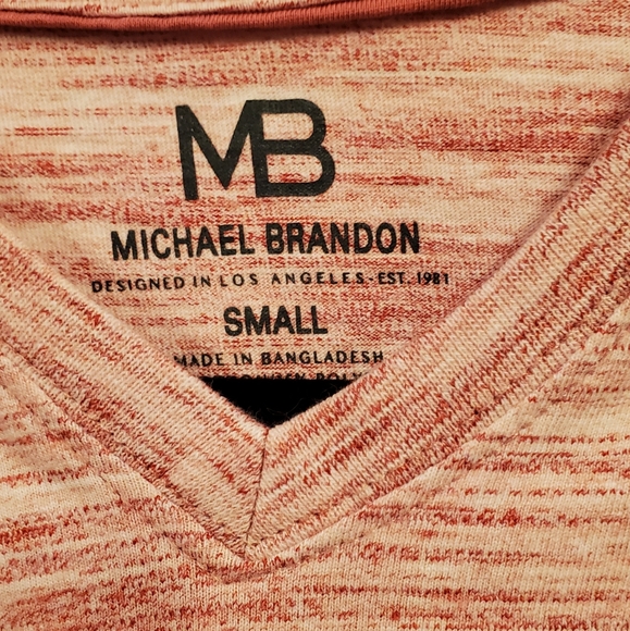 Men’s Michael Brandon Deep Pink Heather V-Neck Tee Small - Picture 2 of 6